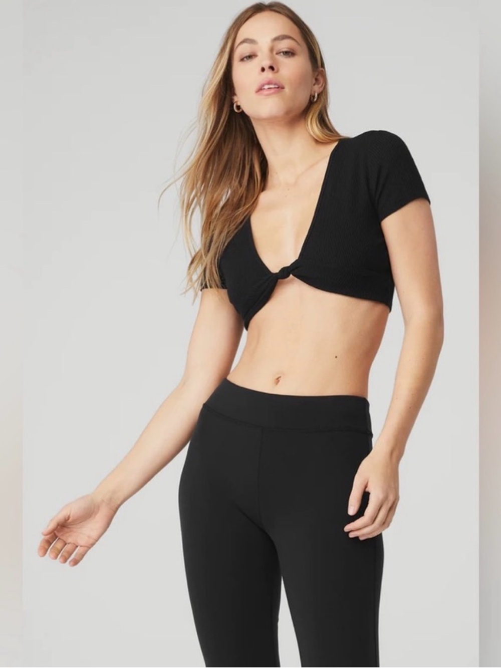 Alo - Black Knot-Front Crop Top XS